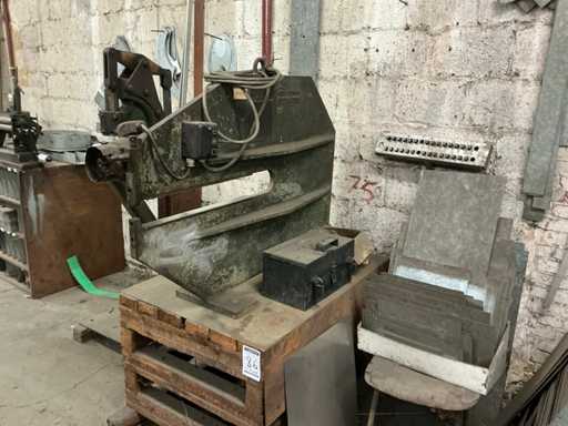 Pullmax AL2494 Old Nibbler