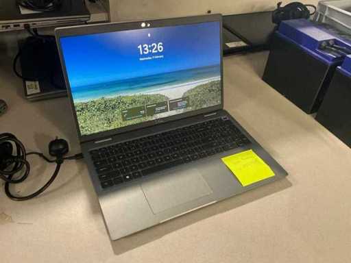 Laptopul Dell Latitude 5530 2022