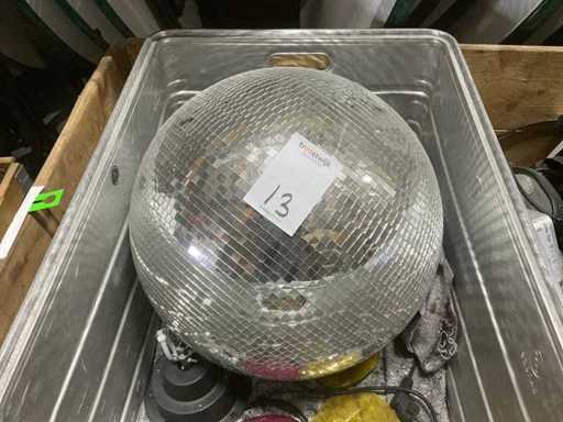 Spiegelbol met motor