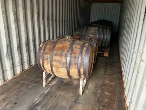 Single Grain Whisky (11 barrels, 2,636 litres, aged 5 to 11 years)