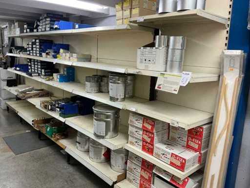 Eine Charge von Do-it-yourself-Artikeln