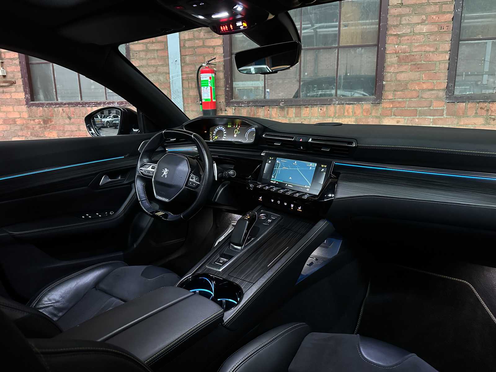 Peugeot 508 SW (5-d) 1,6 Hybrid 360 e-EAT8 Peugeot Sport Engineered (PSE) 265 kW 360 PS 2021 Automatik