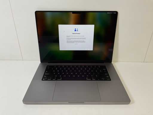 Apple MacBook Pro 16", Apple M1 Pro, 32 GB RAM, 512 GB NVMe Laptop