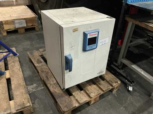 THERMO SCIENTIFIC Heratherm Oven Wärmeschrank