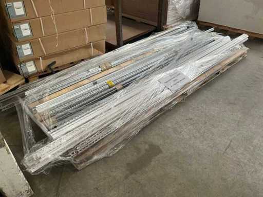 Lotto di varie strisce di piastrelle