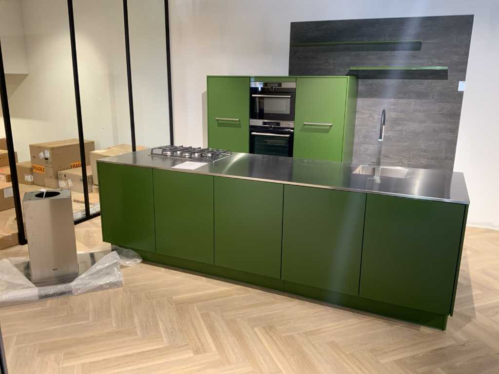 Tulip/AEG/Bauknecht L15-99R Kitchen layout