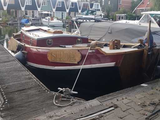 Platbodem (opknapper) | 4 cilinder Mercedes-Benz Marine