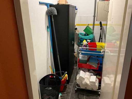 Cărucior de curățare și accesorii