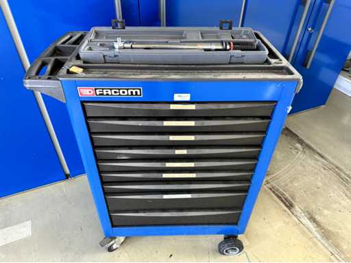 Wózek narzędziowy FACOM z zawartością