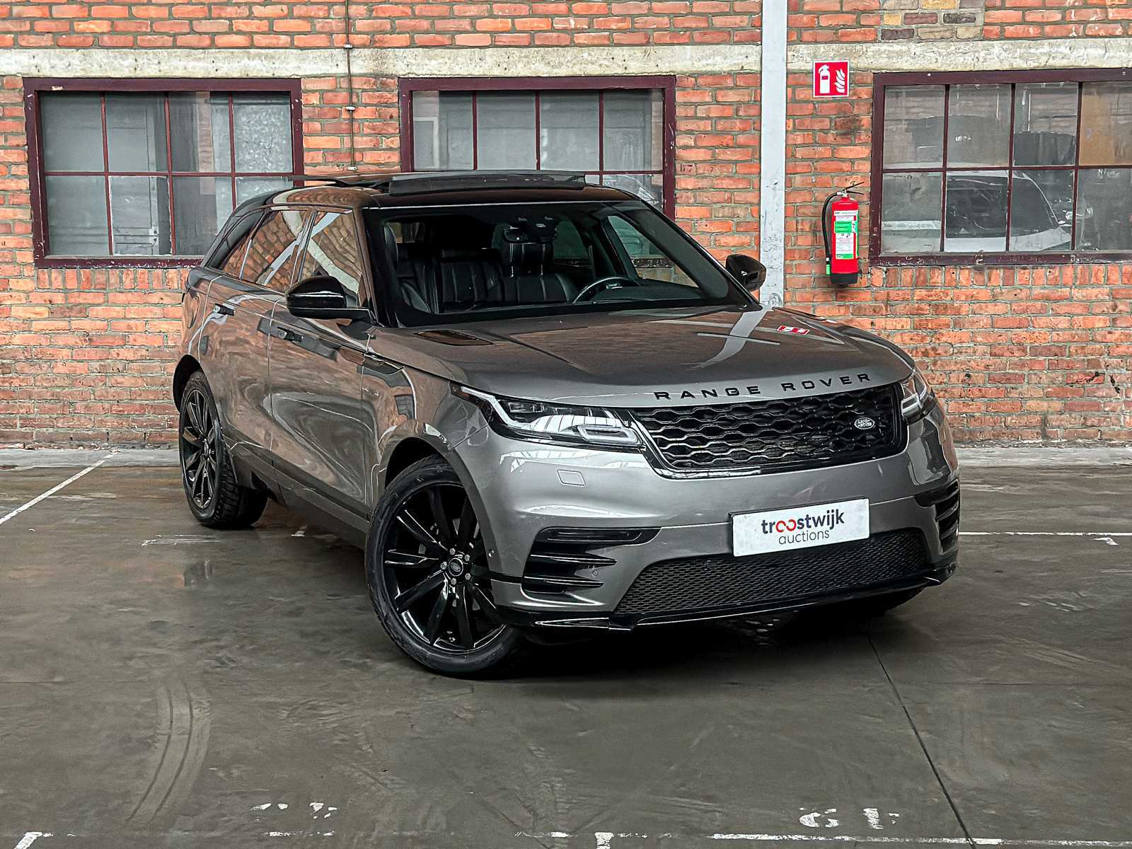 Land Rover Range Rover Velar 2.0 I4 AWD R-D HSE 237pk 2017, PP-174-L