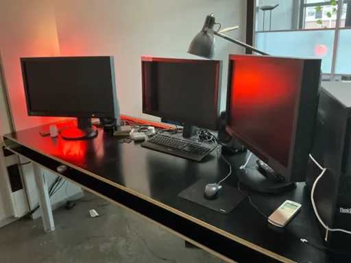 Monitory Eizo Coloredge (3x)