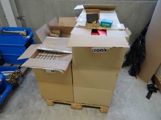 Partij elektra installatiemateriaal