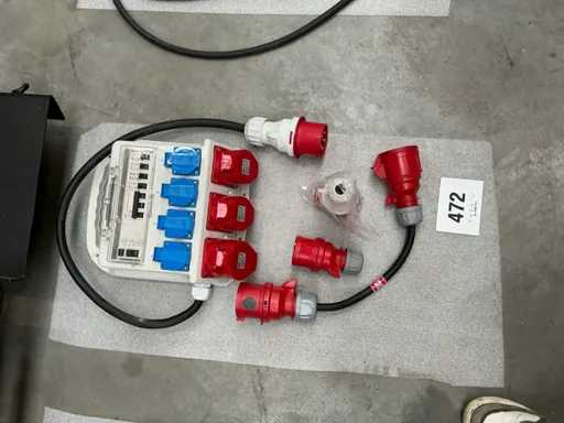 HBM 3-way distribution block