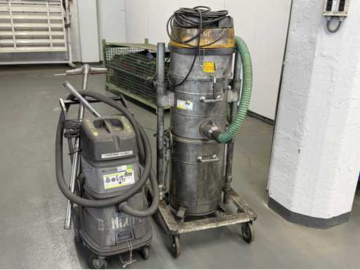   2 aspiratoare industriale