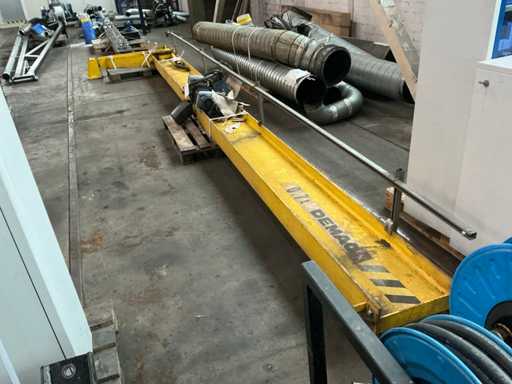 DEMAG - 1992 - Konsolen-Schwenkkran