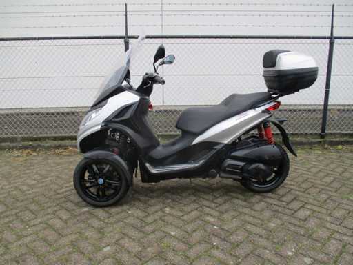 Piaggio Mp3 300 HPE – Dreirad-Motorroller – Sport – Motorrad