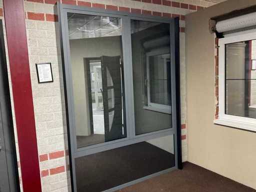 Aluminiowa rama okna dzwonowego