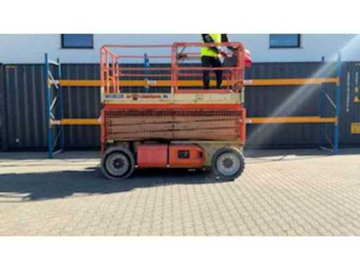 3bb1c618-45b6-4855-af44-a5857602f3a8.mp4