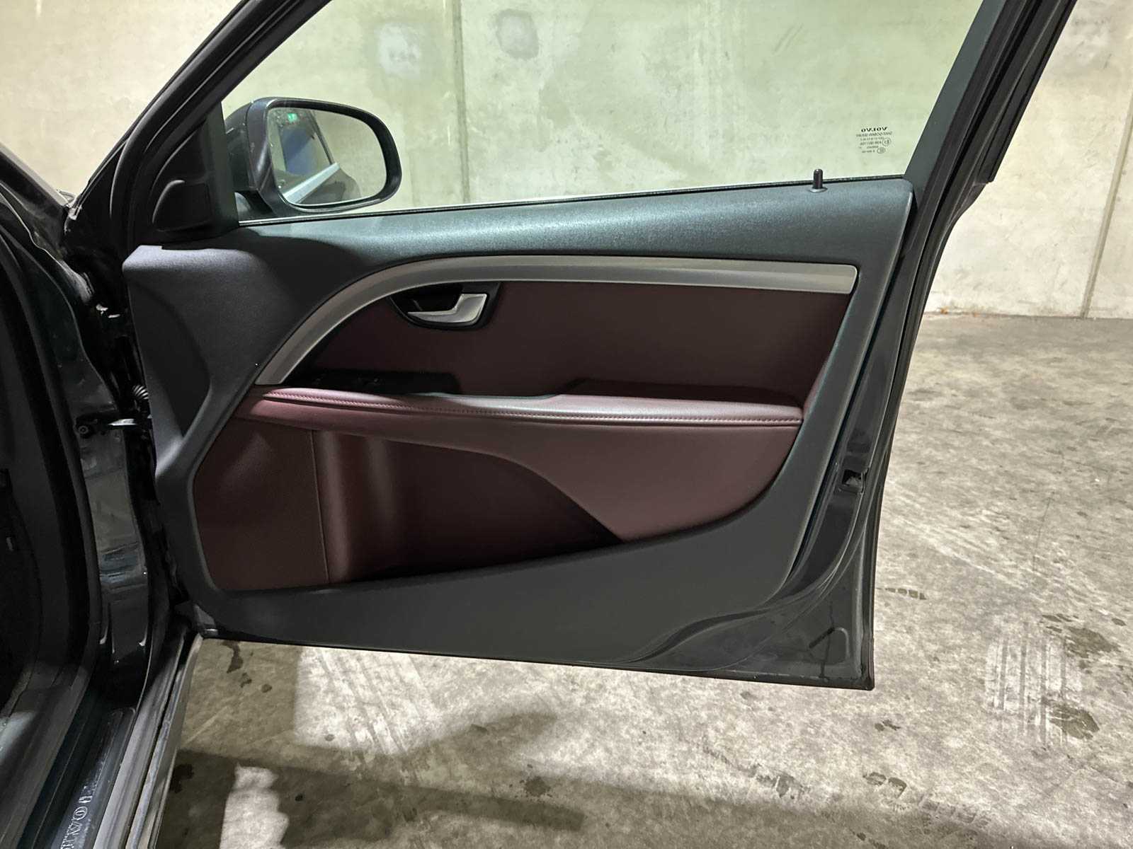 Volvo V70 1.6 T4 Limited Edition 179pk 2011 (Origineel-NL), 63-RSF-2