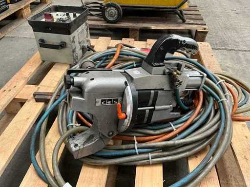 Machine de soudure par points CES A 3139