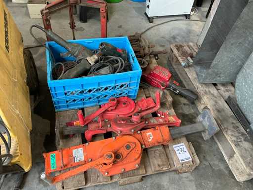 Partij diverse gereedschappen