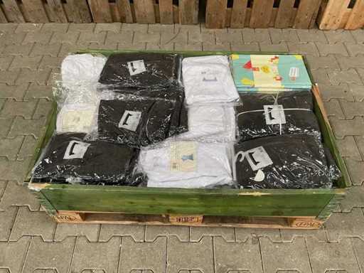 Tisch- und Stuhlbezüge (65x)