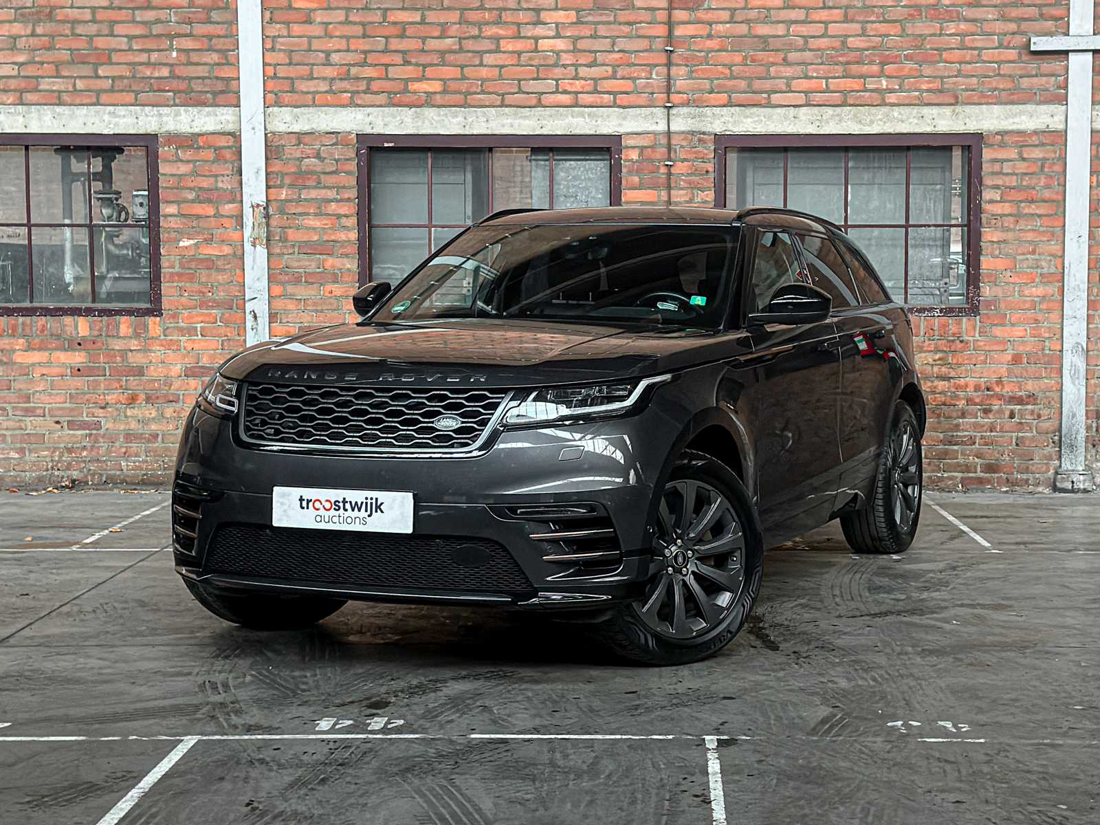 Land Rover Range Rover Velar 2.0 I4 AWD R-Dynamic SE 241pk 2017 (Origineel-NL), PX-296-F