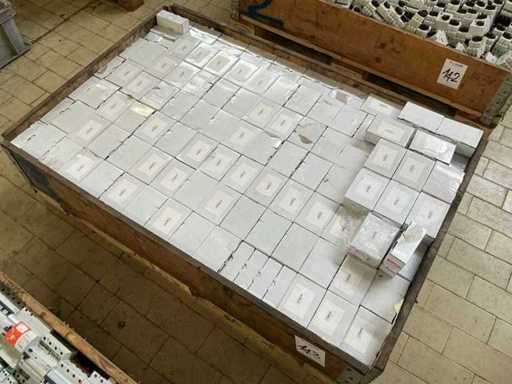 Stock of accessories, spare parts and warehouse stocks