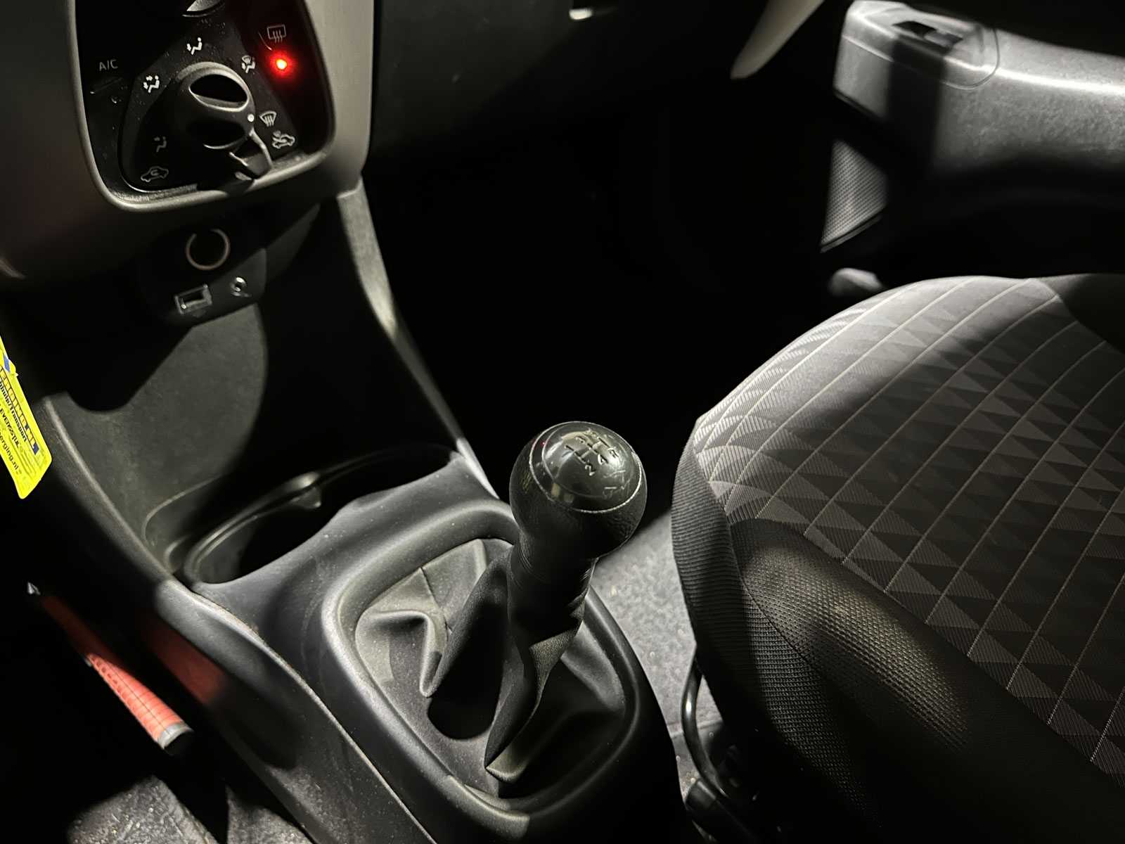 Peugeot 108 1.0 e-VTi Active 71pk 2021 (Origineel-NL + 1e eigenaar), N-570-KN 