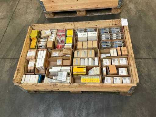 Batch of electrical parts