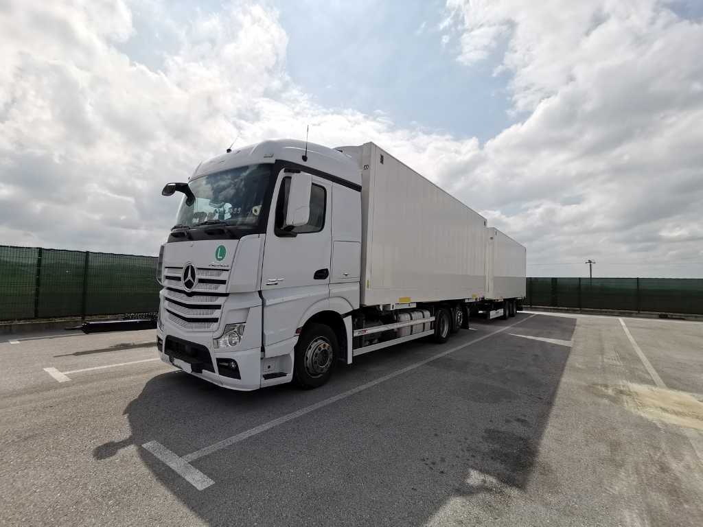 2014 Mercedes-Benz - Actros 2545 L - Vrachtwagen met bakcontainer 
