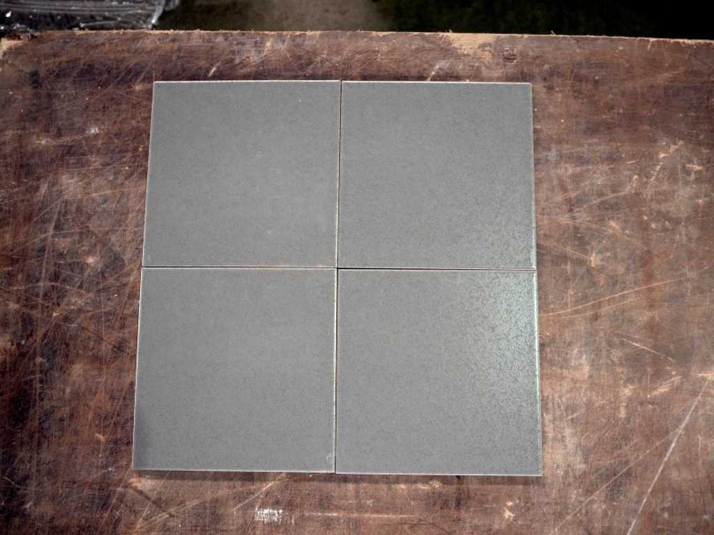 Ceramic tiles 42m²