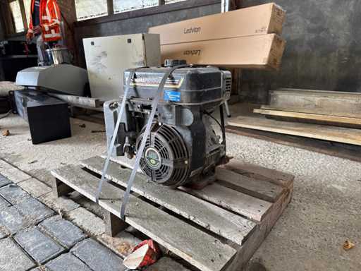 Kawasaki - FE250 - Petrol engine