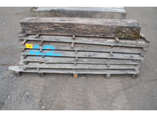 0,59 m³ Grinzi vechi de stejar 60mm