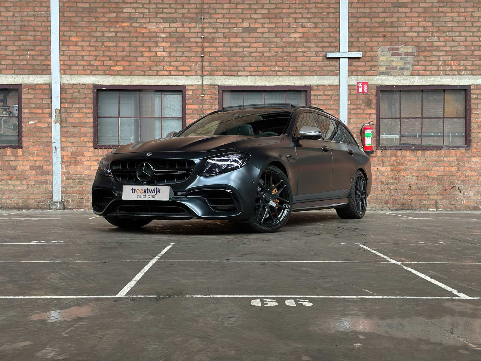 Luxury & sports cars te Boxmeer