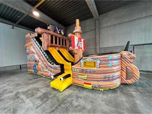 Springkasteel piratenboot