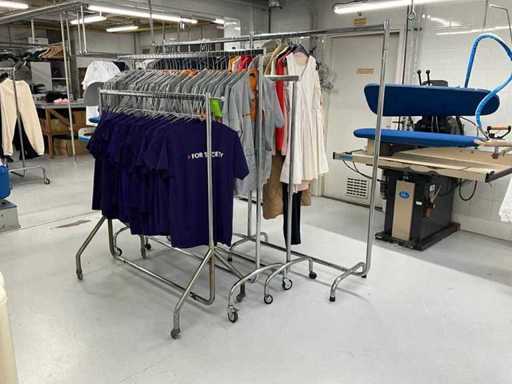 Clothes rack (4x)