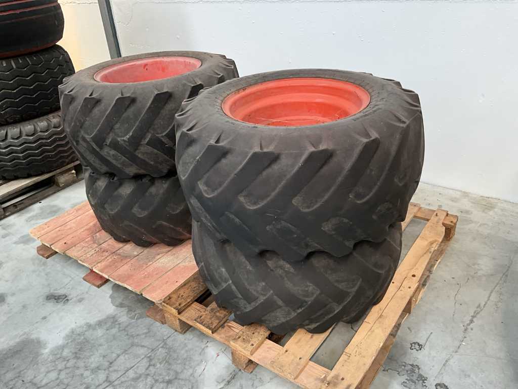 4 tyres with rim BOBCAT