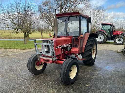 1985 International 733 S Tweewielaangedreven landbouwtractor