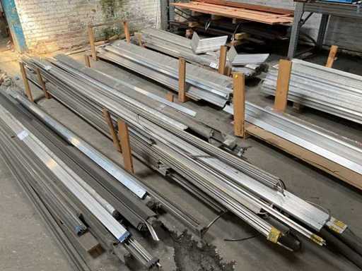 Dużo materiałów dachowych (25x)