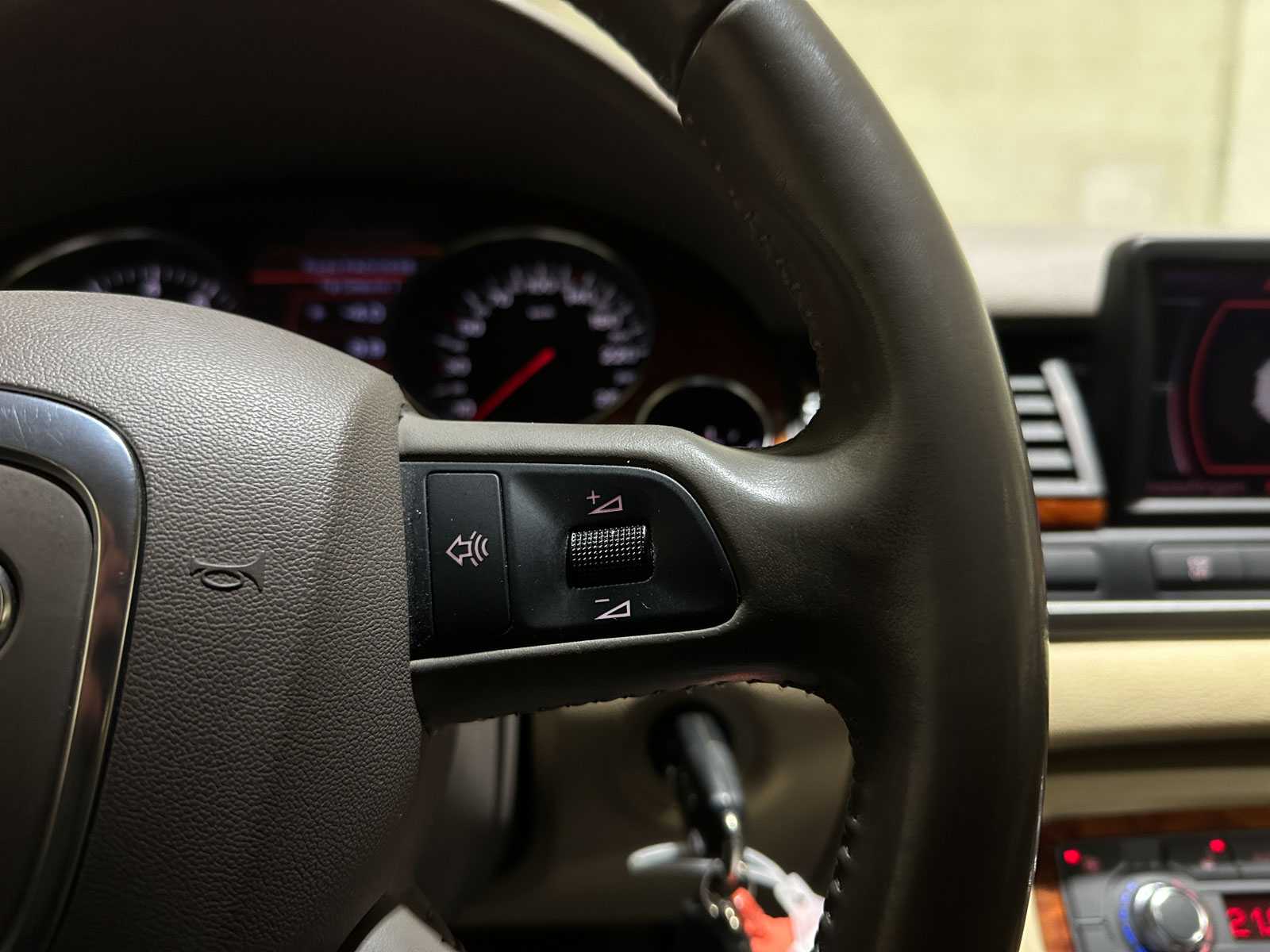 Audi A8 4.2 quattro Pro Line 350pk 2007, 25-XH-VZ