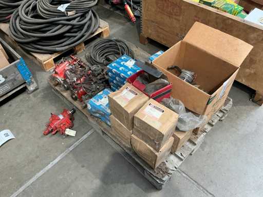 Diverses pompes à eau (18x)