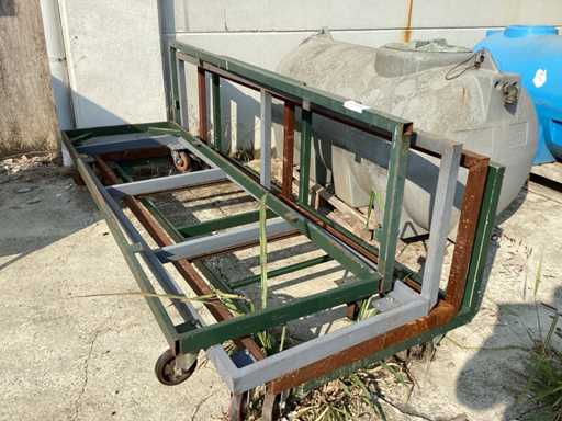 Flatbed trolley