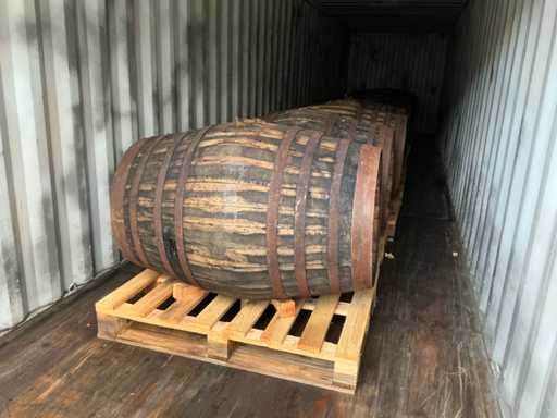 Single Grain Whisky (11 barrels, 5,179 litres, aged for 6 years)