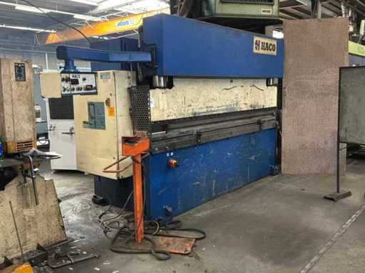 1994 Haco PPM30 135 Tilting bench