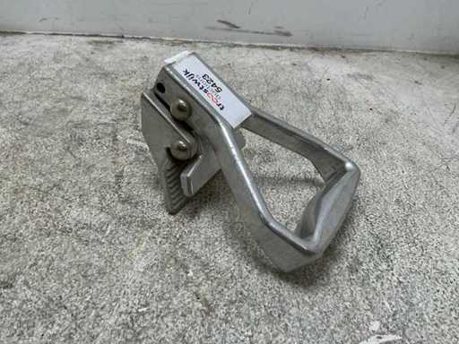 Carpet puller