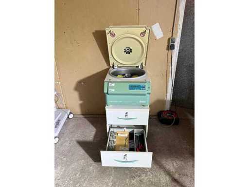 Hettich Rotanta 460 Centrifuge with Original Accessories - Centrifuge