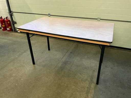 Folding table (20x)