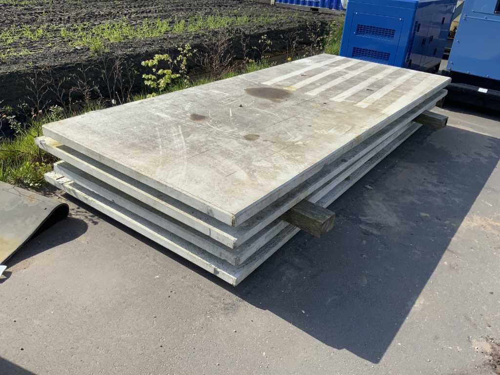 Concrete slab (4x)