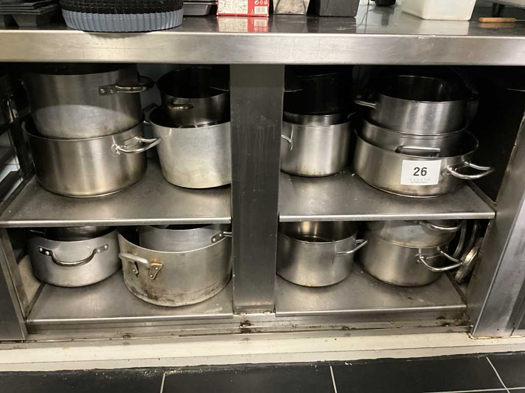 18 various stainless steel cooking pots